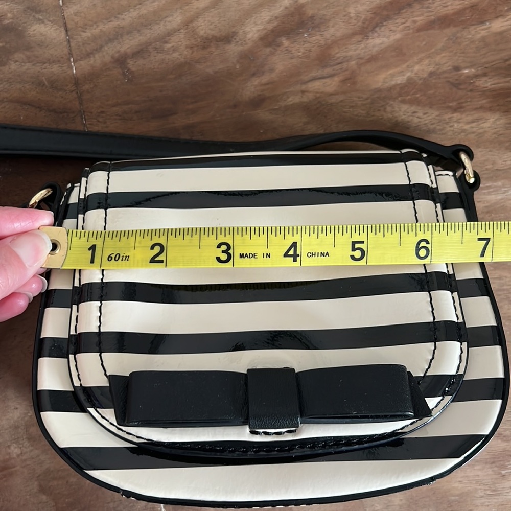 Kate Spade Purse - Picture 6 of 9